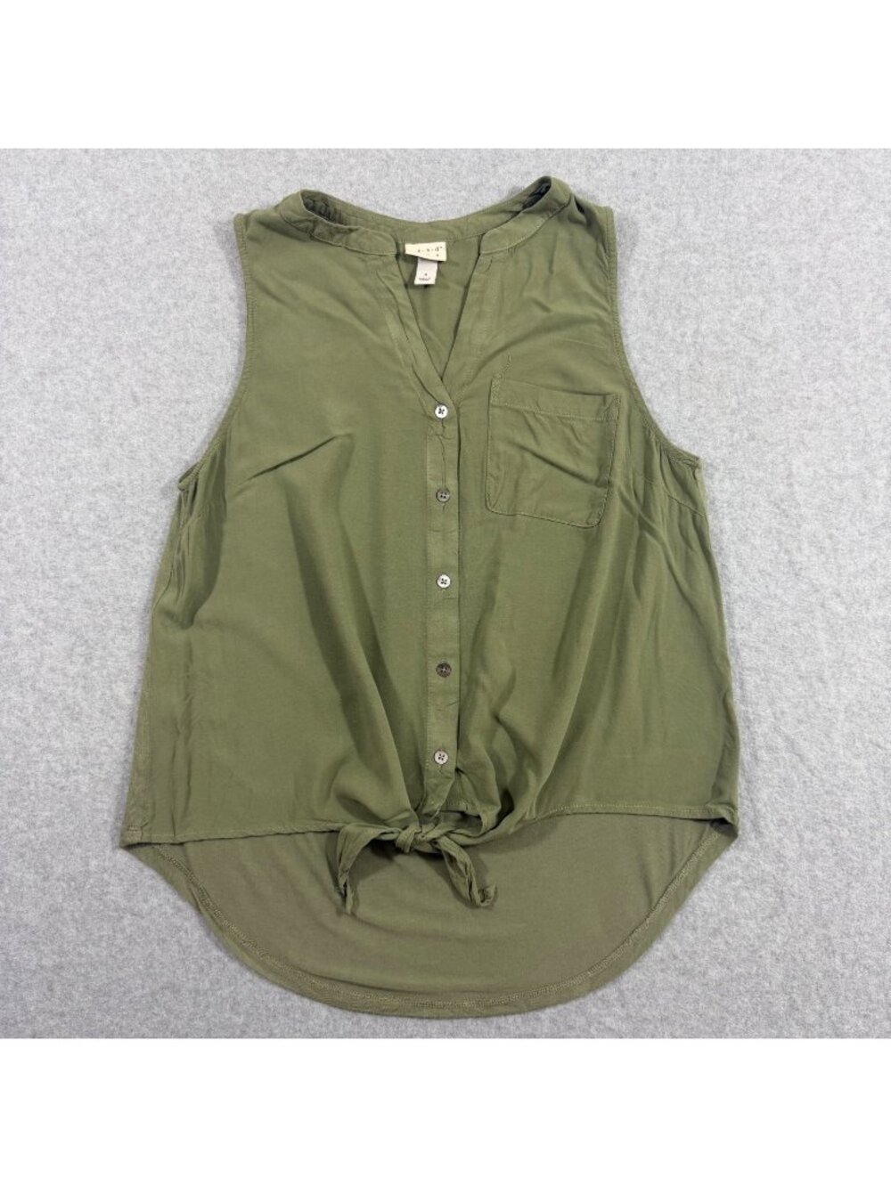 A New Day Women S Olive Green Sleeveless Button Front Tie Hem Blouse